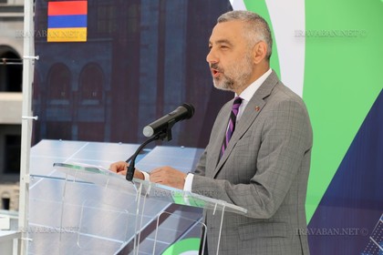 Посланик Калин Анастасов участва в церемония по въвеждане в експлоатация на слънчева фотоволтаична централа в Политехническия университет