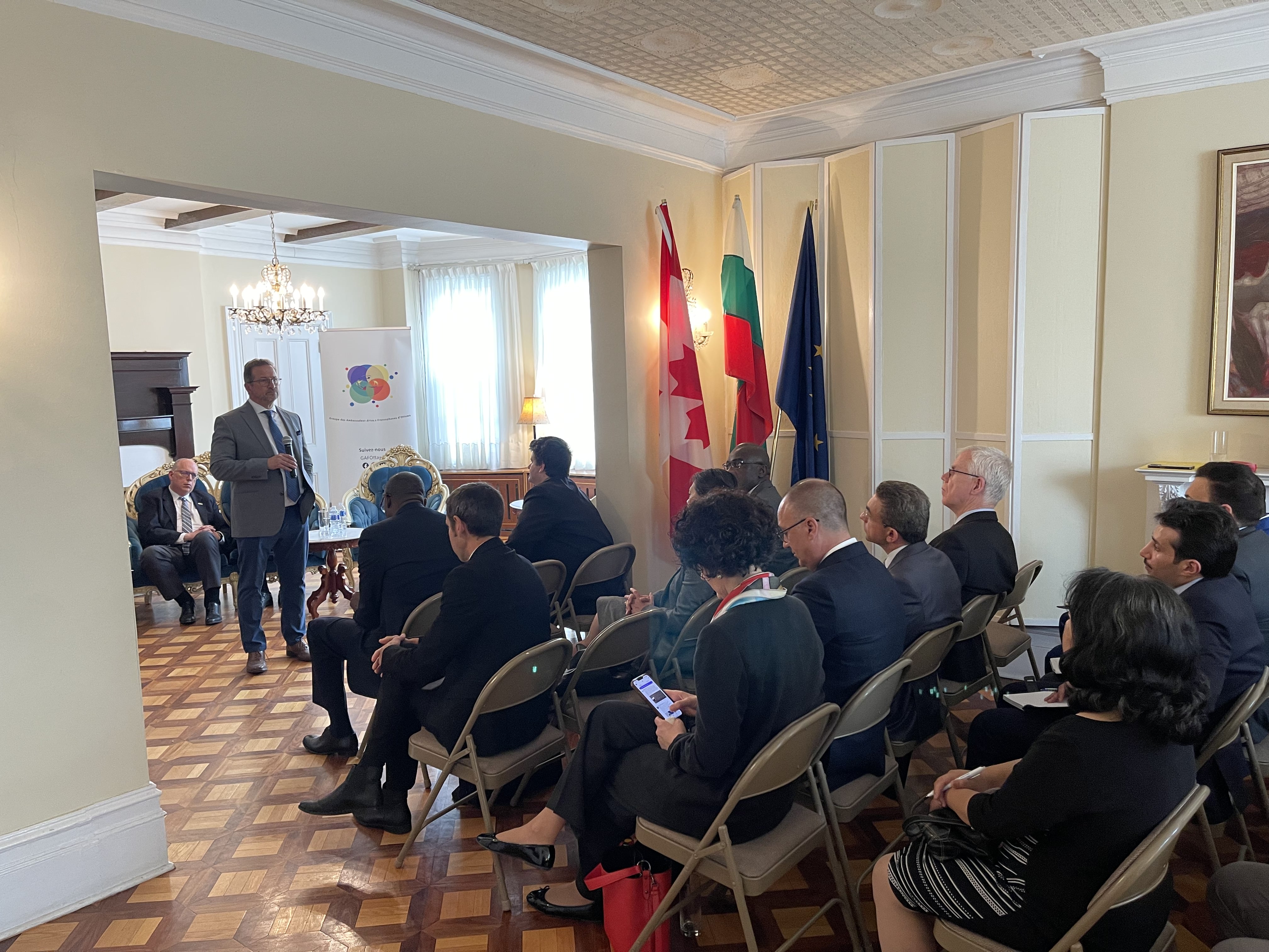 Посолството в Отава бе домакин на среща на лидера на политическа партия „Квебекски блок“ в канадския парламент с посланиците от държавите от Международната организация на франкофонията
