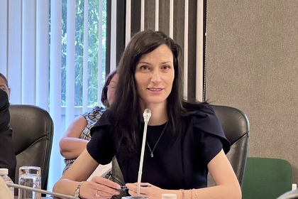 The Deputy Prime Minister Maria Gabriel stated "The accession of Bulgaria to the OESD isa main foreign policy priority for whichthe government will work hard"