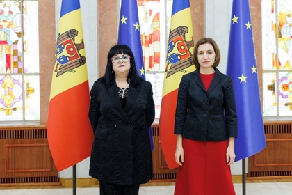 Посланик Мая Добрева връчи акредитивните си писма на президента на Република Молдова Мая Санду