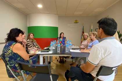 В ГК-Валенсия се проведе среща с председателите на български асоциации и директорите на училищата към тях