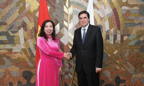 Заместник-министър Тихомир Стойчев се срещна със заместник-министъра на външните работи на Виетнам Ле Тхи Тху Ханг