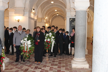 Представители на българската общност и посолството на България в Хърватия посетиха град Джаково и положиха венци на гроба на епископ Щросмайер
