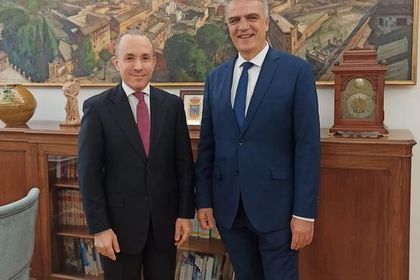 Среща на посланик Алексей Андреев с директора на Дипломатическата школа на Кралство Испания, посланик Сантяго Мираиес