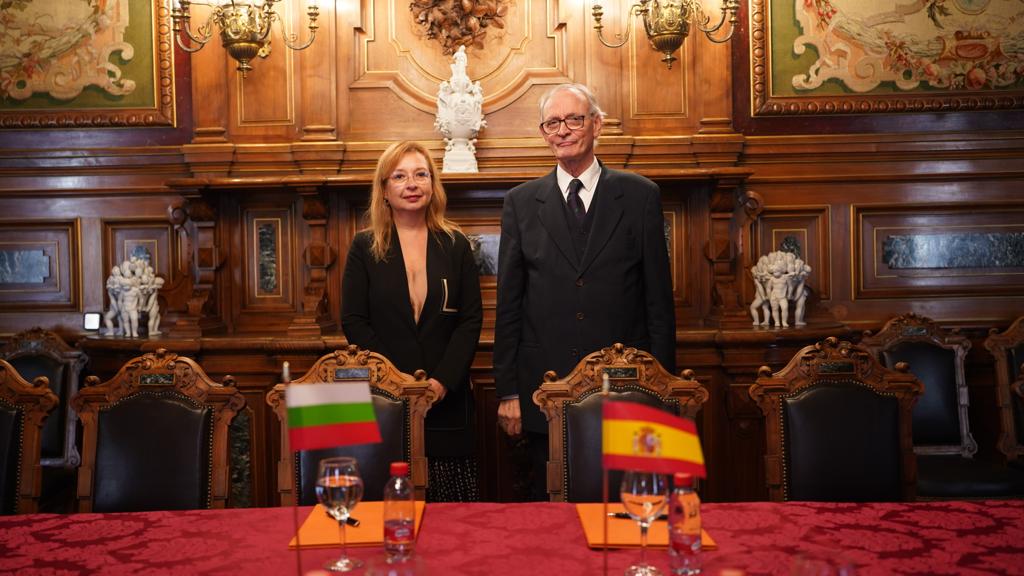В двореца „Фернан Нунес“ в Мадрид се състоя официалното подписване на Споразумението за сътрудничество между Икономическите и социални съвети на Испания и България
