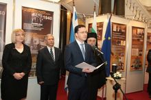 С ИЗЛОЖБАТА „СИЛАТА НА ГРАЖДАНСКОТО ОБЩЕСТВО- СЪДБАТА НА ЕВРЕИТЕ В БЪЛГАРИЯ” В ПАРЛАМЕНТА БЕ ОТБЕЛЯЗАН МЕЖДУНАРОДНИЯТ ДЕН В ПАМЕТ НА ЖЕРТВИТЕ НА ХОЛОКОСТА И 70-ТА ГОДИШНИНА ОТ ОСВОБОЖДАВАНЕТО НА АУШВИЦ-БИРКЕНАУ
