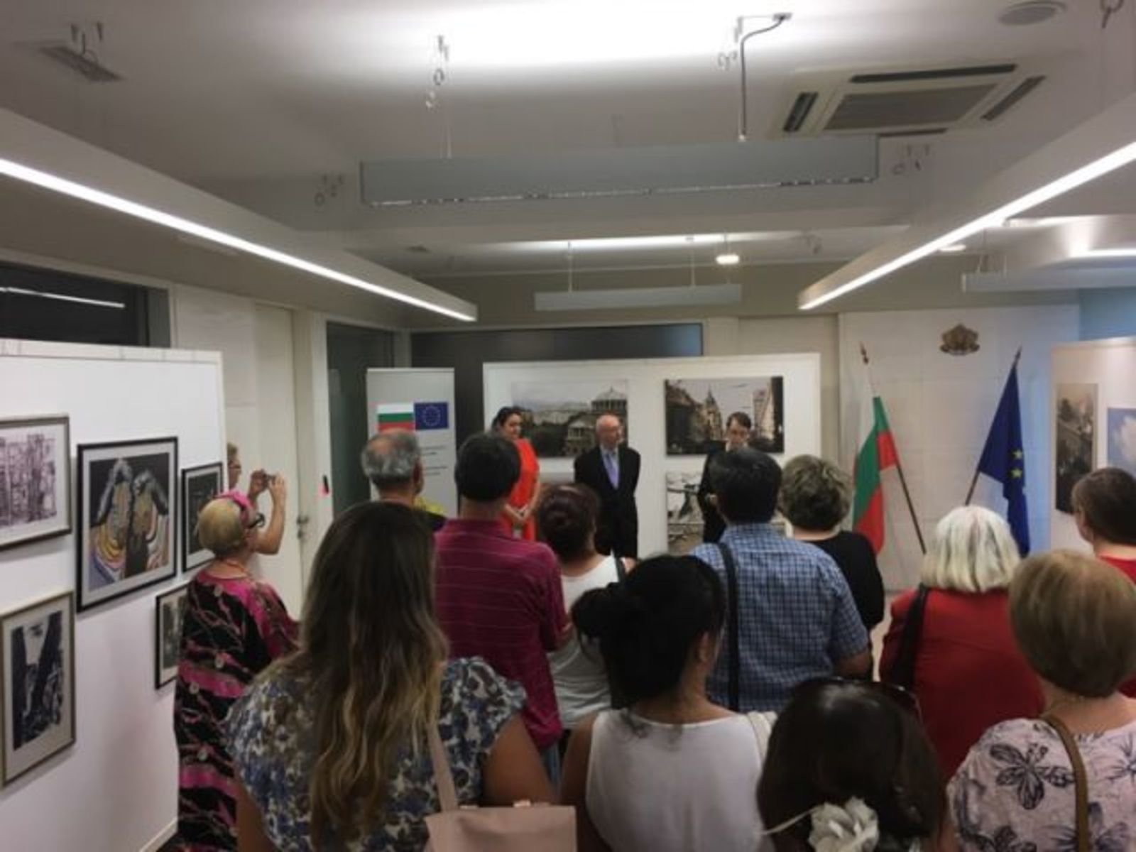 Представяне на изложбата  „Покривите на София“ в Скопие