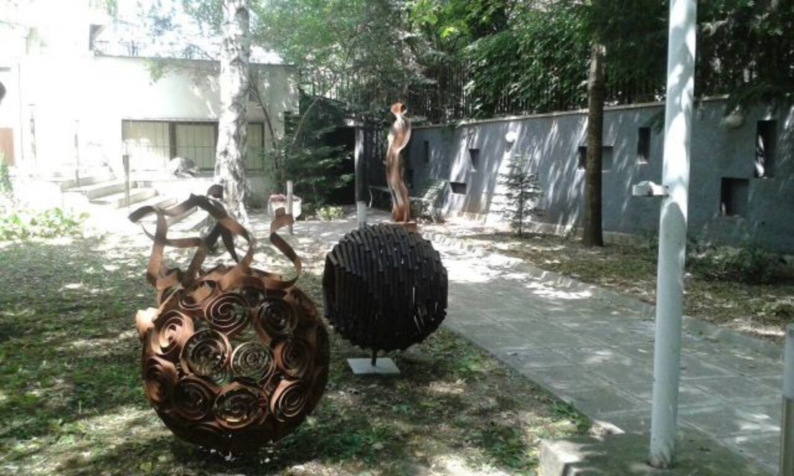 МЕТАЛНИ ПОСЛАНИЯ