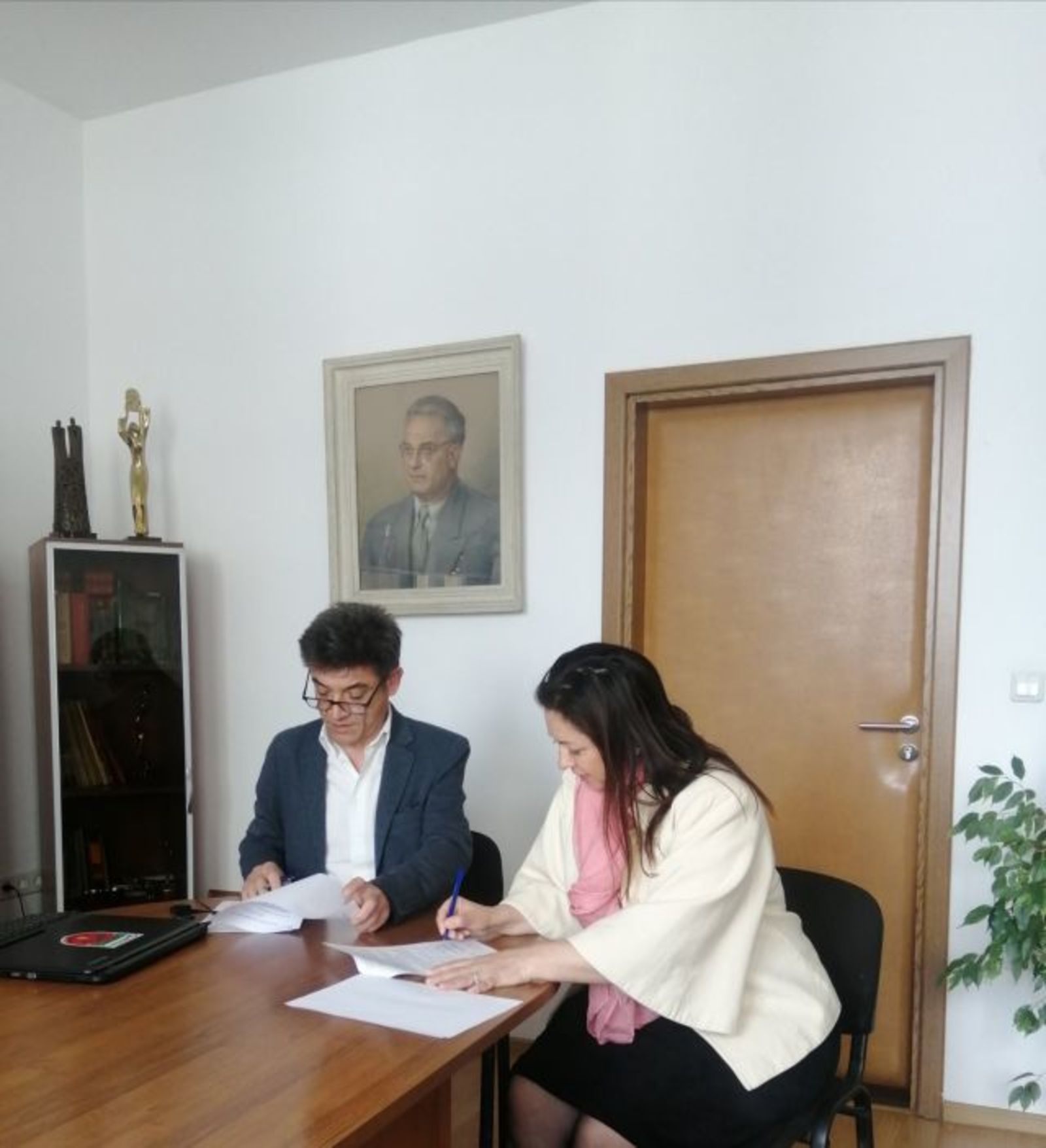 PARTNERSHIP AGREEMENT BEWTWEEN THE STATE CULTURAL INSTITUTE AND THE PHILIP KOUTEV NATIONAL FOLKLORE ENSEMBLE