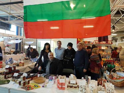 Участие на посолството в Загреб в Благотворителен коледен базар