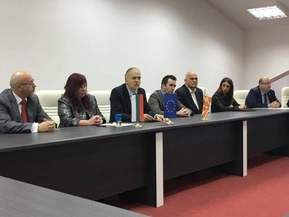 Договор за сътрудничество между Университета по библиотекознание и информационни технологии – София и македонския Университет „ФОН“