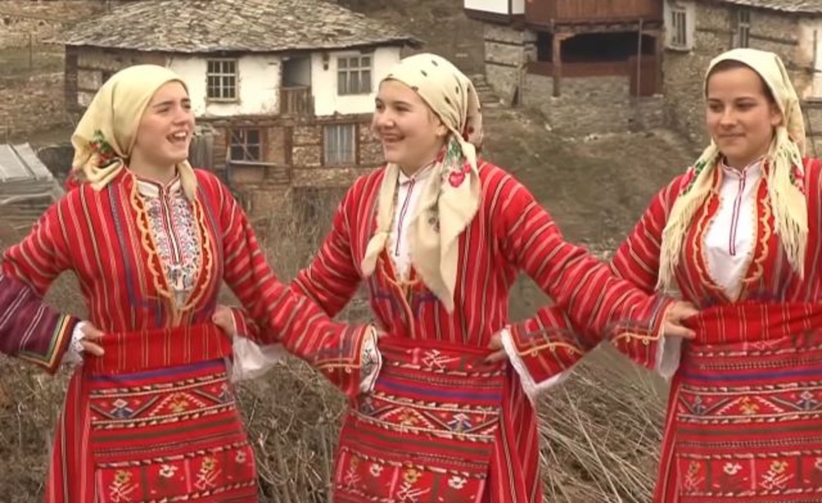 Високото многогласно пеене от Долен и Сатовча бе вписано в Представителния списък на нематериалното културно наследство на човечеството