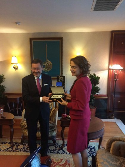 Посланик Надежда Нейнски се срещна с кмета на Анкарска голяма община Мелих Гьокчек