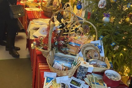  Коледен благотворителен базар организиран от Немското училище в Москва със съдействието на посолството на Германия в Русия