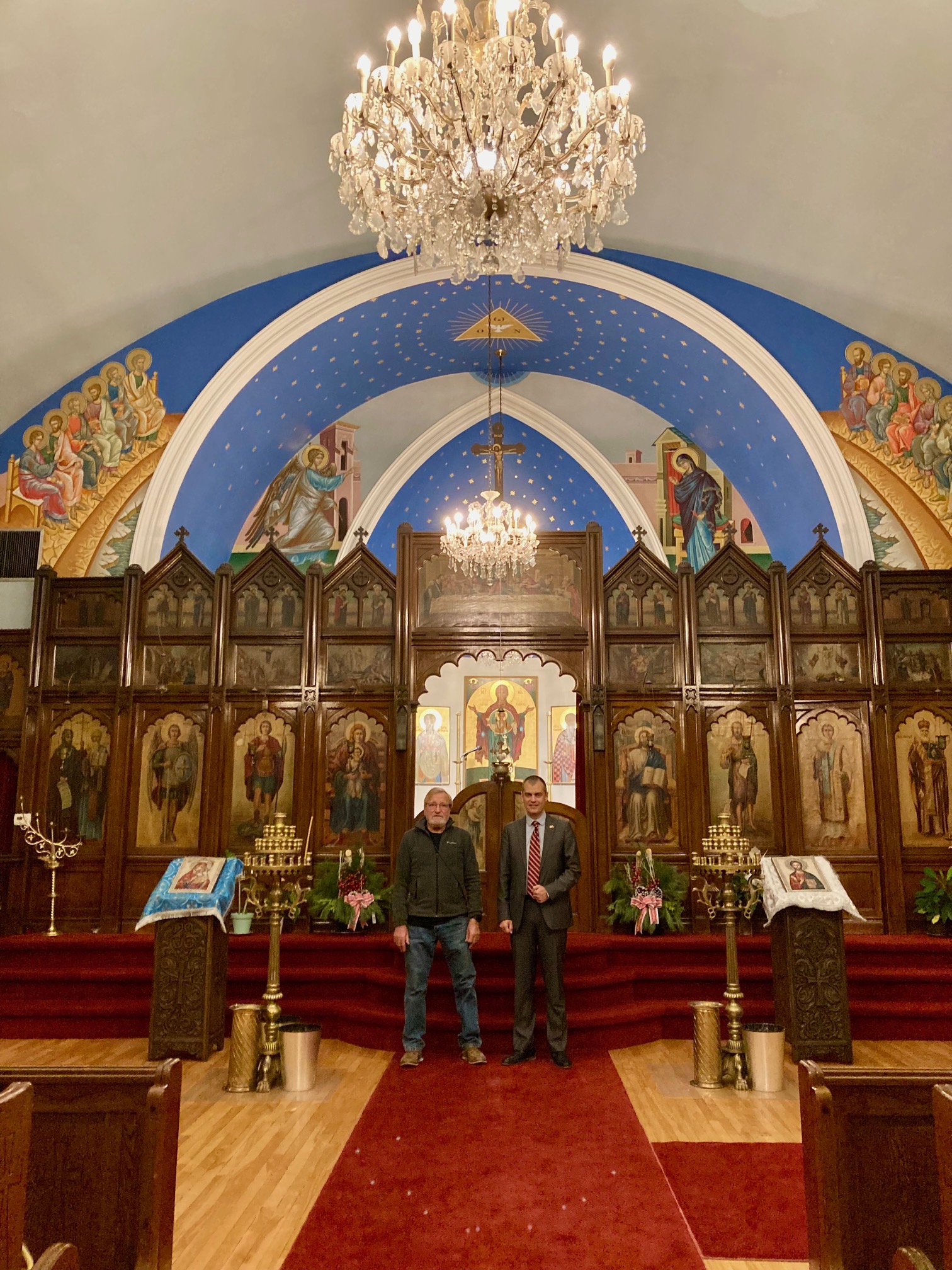 Посланик П. Георгиев посети българските храмове в гр. Торонто и се срещна с представители на черковните настоятелства