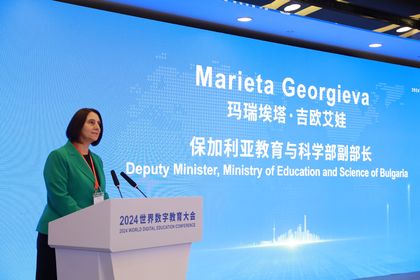 Посещение на зам.-министъра на образованието и науката Мариета Георгиева в Шанхай