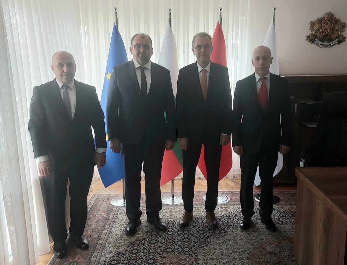 Генералният консул г-н Борислав Димитров се срещна с районните мюфтии на Кърджали и Хасково
