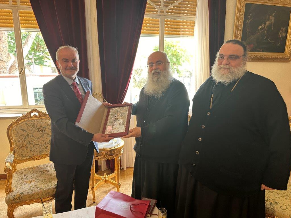 Посланик Недялчо Данчев проведе среща с архиепископа на Кипър 