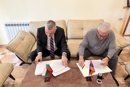 Посланик  Калин Анастасов подписа две Споразумения за предоставяне на безвъзмездна финансова помощ , едното от които е: "Осигуряване на ултразвуково оборудване за по-добри диагностични услуги в хематологията и онкологията" 