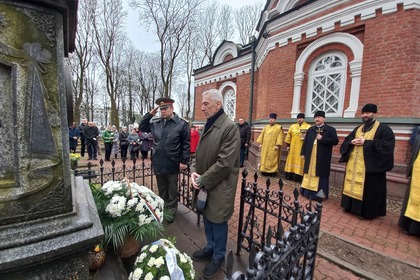 В Минск се състоя традиционната церемония по поднасяне на цветя пред братската могила на загиналите в Руско-турската освободителна война (1877 г. – 1878 г.)