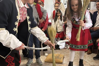 Tържество на неделно училище „Св. св. Кирил и Методий“ по случай националния празник на България 