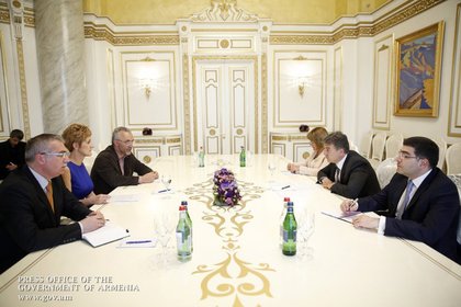 Среща на посланик Мария Павлова Цоцоркова с министър-председателя Карен Карапетян