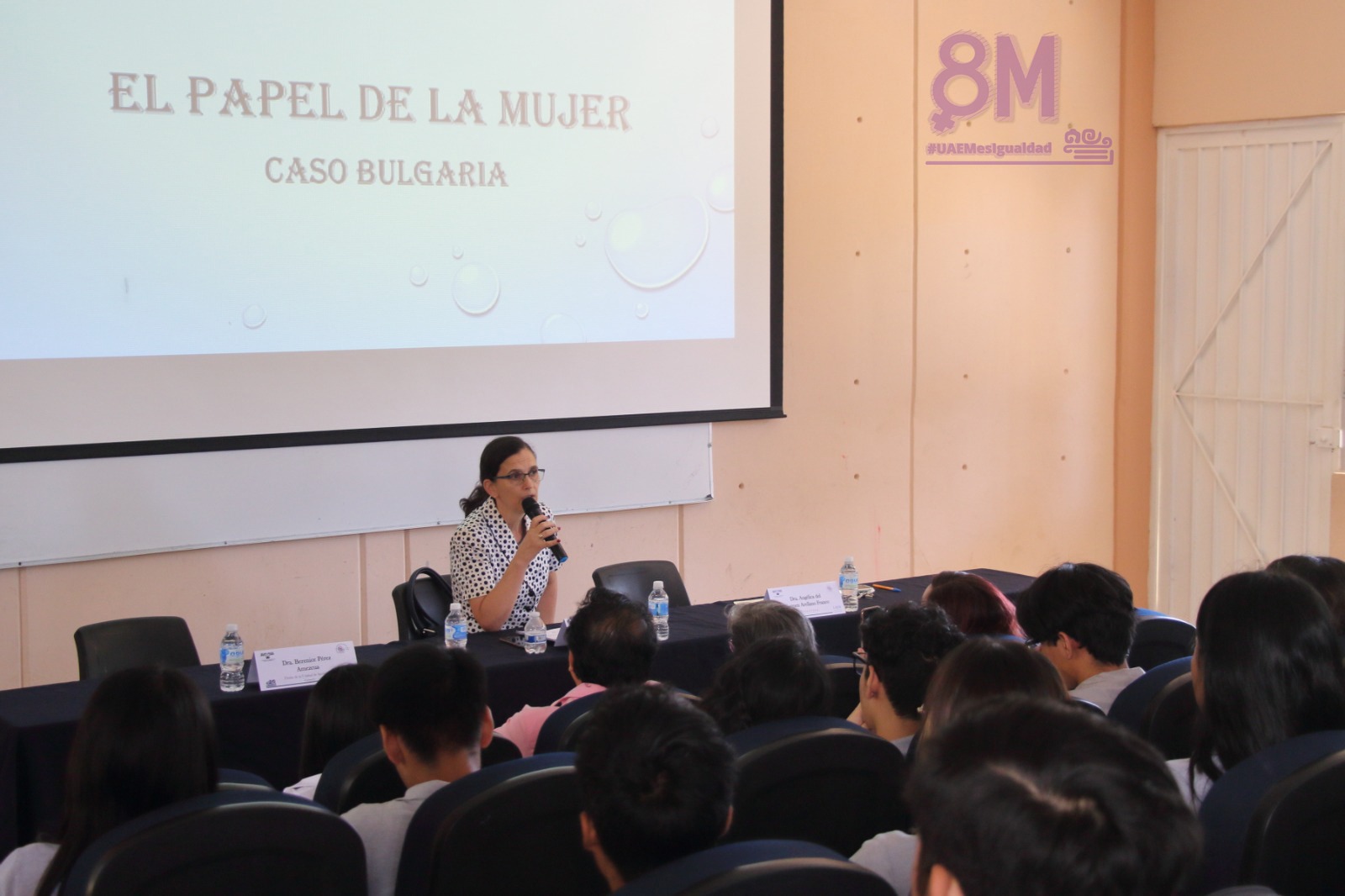 Отбелязване на Международния ден на жената на среща със студенти от Автономния университет на щата Морелос