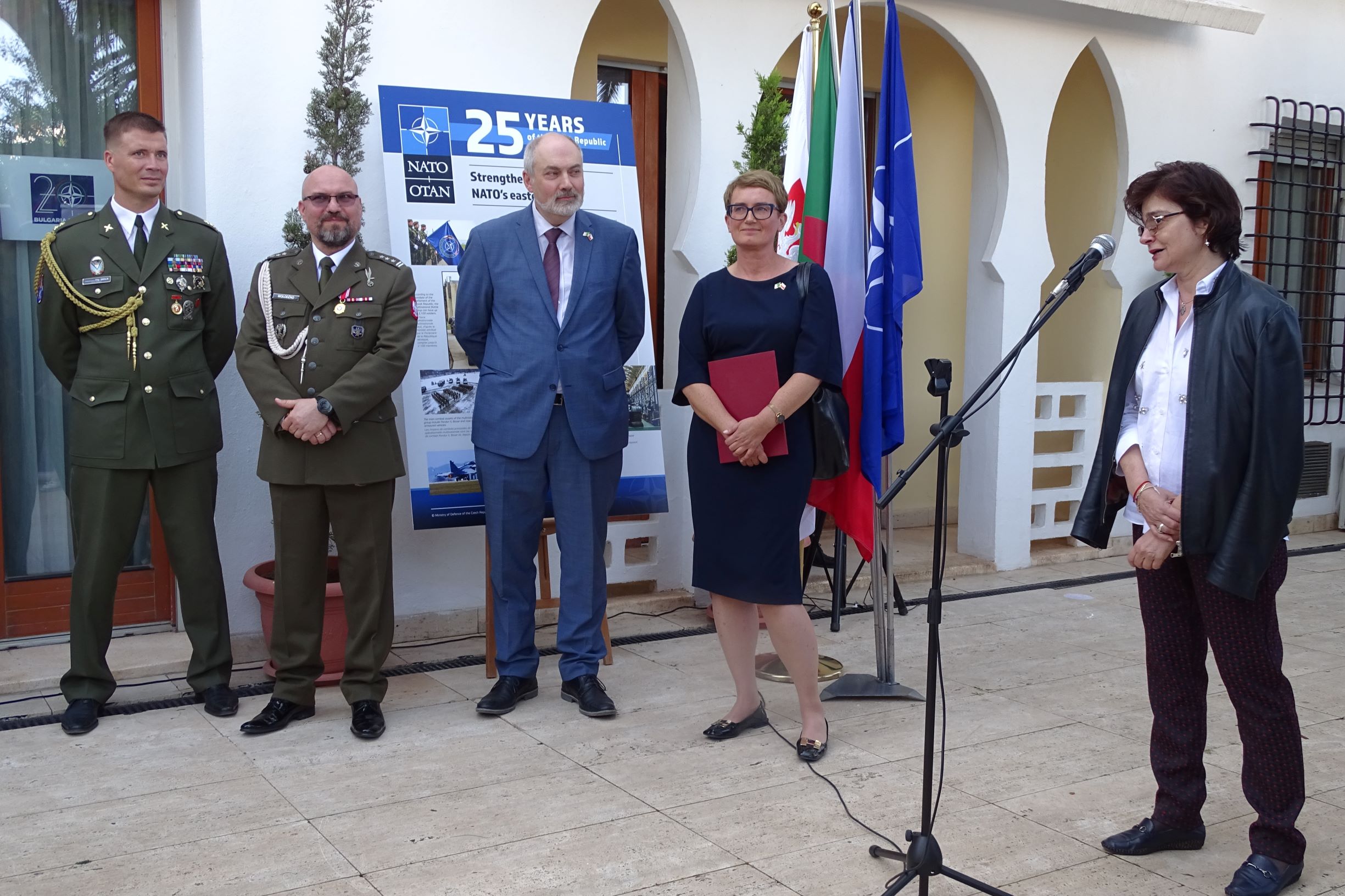 Двадесетата годишнина от приемането на България в НАТО, беше отбелязана тържествено на 16 април т.г. в Алжир