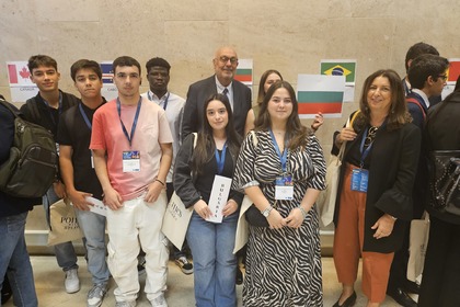 Embaixador Ivan Naydenov participou no evento organizado pelo Instituto de Estudos Políticos da Universidade Católica de Lisboa, subordinado ao tema: "Cimeira das Democracias"
