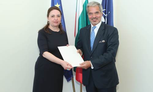 Заместник-министър Мария Ангелиева прие копия на акредитивните писма на новия посланик на Аржентина в България Алехандро Сотнер Мейер