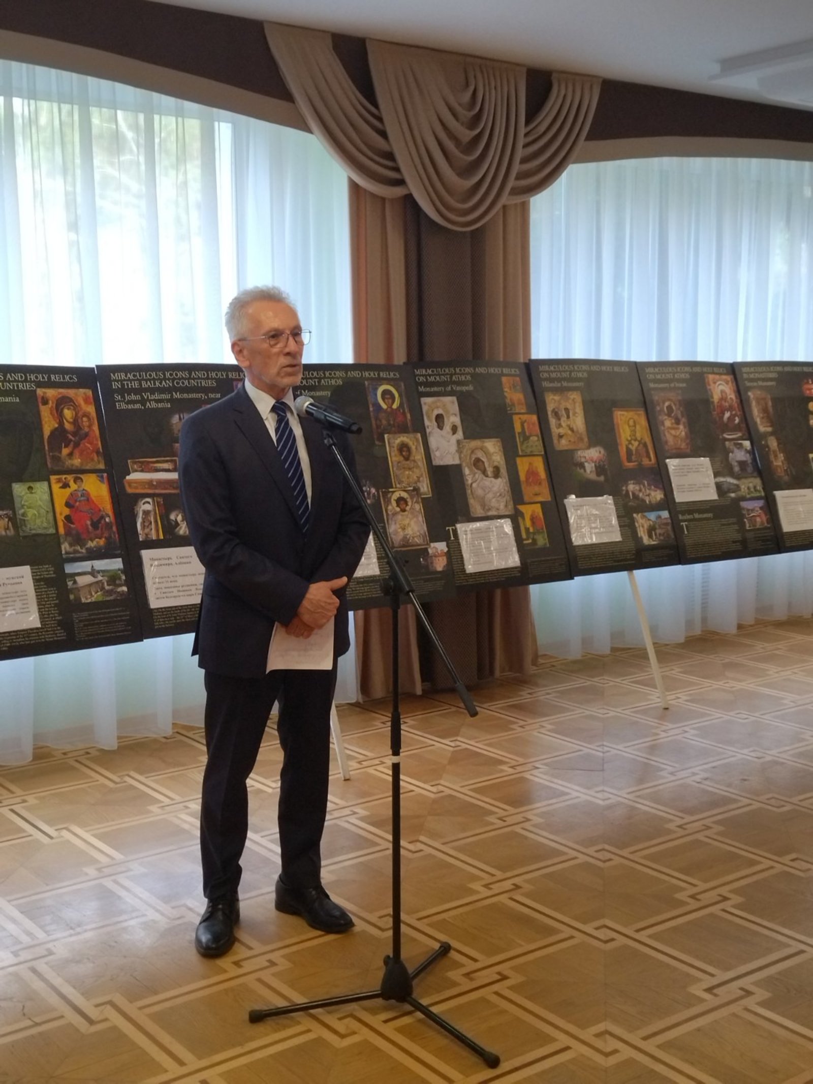 По повод 24 май мобилната изложба „Чудотворни икони и свети мощи на Балканите“ гостува в гр. Брест, Беларус