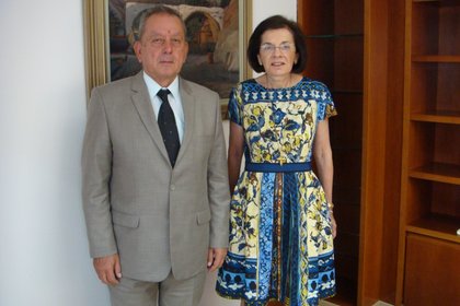 Посланик Христо Георгиев проведе среща в Кипърския Червен кръст