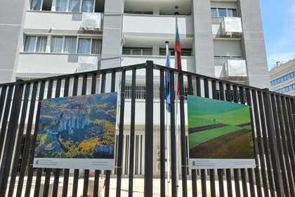 На Посолството на България в Мадрид са монтирани 13 селектирани експозиционни панела, част от изложбата „България от птичи поглед“
