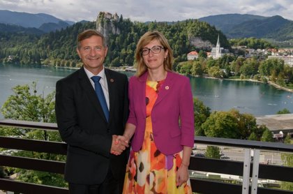Среща на Екатерина Захариева с вицепремиера и министър на външните работи на Словения