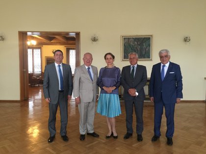 Среща на посланик Надежда Нейнски с президента на „Мармара груп” доктор Аккан Сувер 