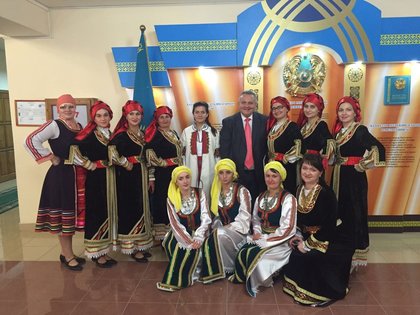 Посланикът на България посети етнически българи в Актюбинска област