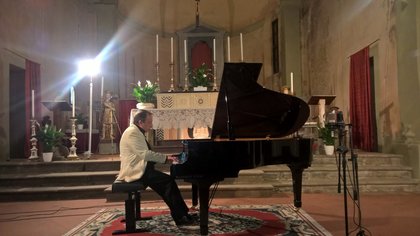 Концерт на пианиста Александър Хинчев в памет на легендарния бас Борис Христов 