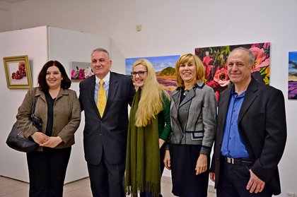 Изложба на Александра, Симона и Валери Цветкови в галерията на Българския културен институт