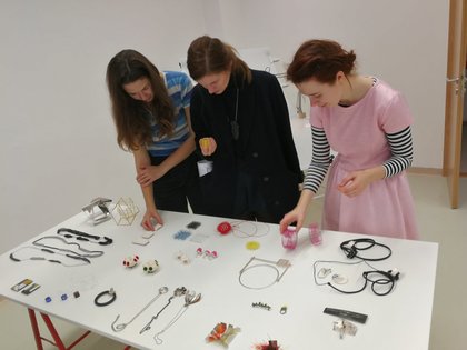 Бижутерски иновации обединиха преподаватели и студенти от художествените академии в София и Братислава