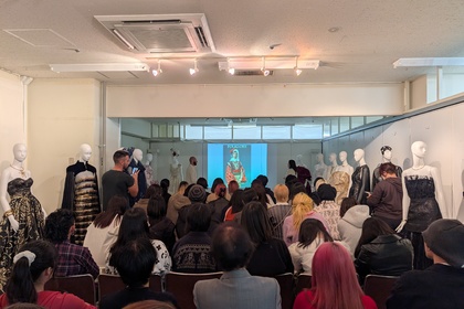 ブルガリアデザイナーイヴァン・ドネフが文化学園大学に講演、オートクチュール展示