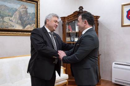 Среща между посланик Стефан Димитров и кмета на Цетине