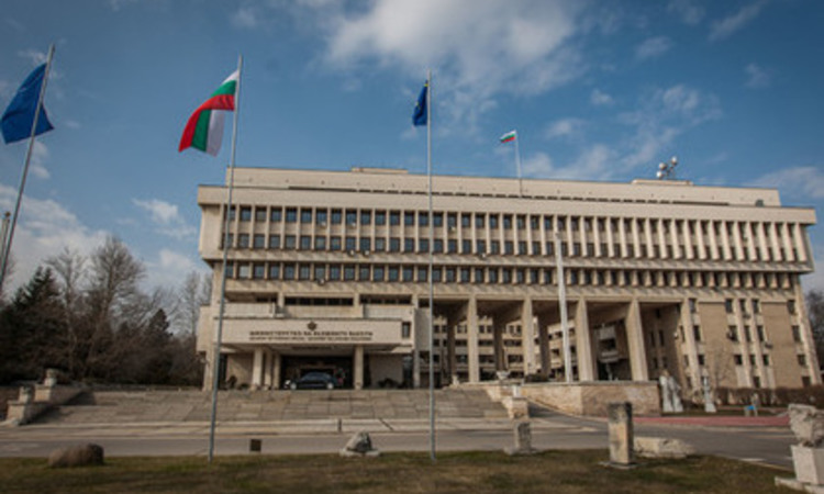 The Consul of the Republic of Bulgaria in the Kingdom of Sweden visited the Bulgarian citizens — crew members of the detained ship ‘Vezhen’