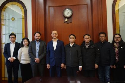 Visit of the Consul General to the Shanghai Academy of Social Sciences 