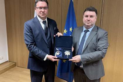 The Minister of Home Affairs, Daniel Mitov, presented the honorary award “For Bravery and Merit” - 1st degree of the Ministry of Interior to the Permanent Representative of the Republic of Bulgaria to the EU, Ambassador Rumen Alexandrov