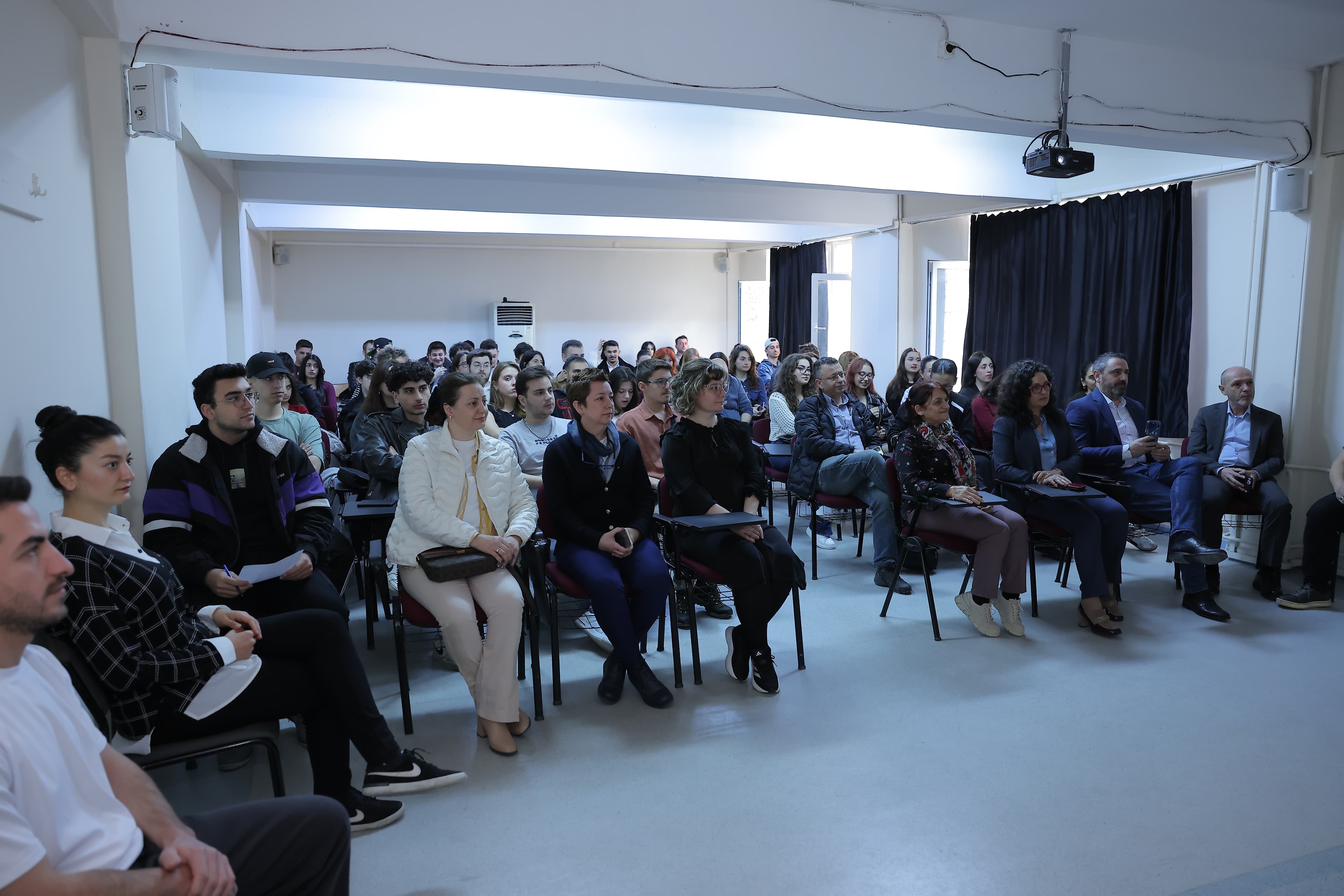 Изнесена презентация на тема „Открий България“ (Discover Bulgaria) в Тракийския университет в гр. Одрин, Турция, 17 март 2025 г.