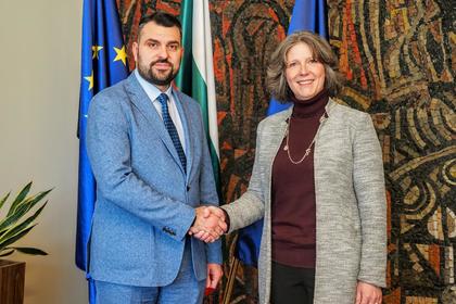 Minister Georg Georgiev Meets with the Chargé d'Affaires ad interim of the U.S. Embassy in Bulgaria, Ms. Susan Falatko