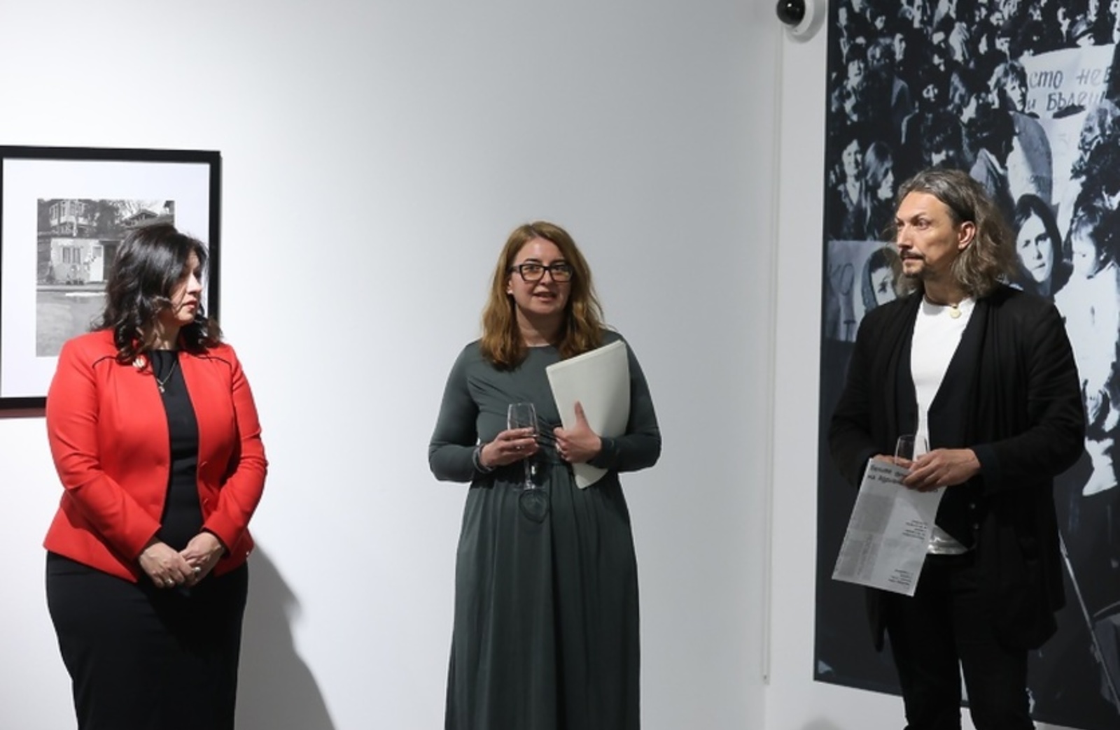 The Exhibition “Standing Voices” launched the celebration program for the 20th Anniversary of the State Institute for Culture
