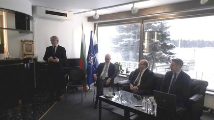 Брифинг за представяне дейността на Европейския център за високи постижения в противодействието на хибридни заплахи