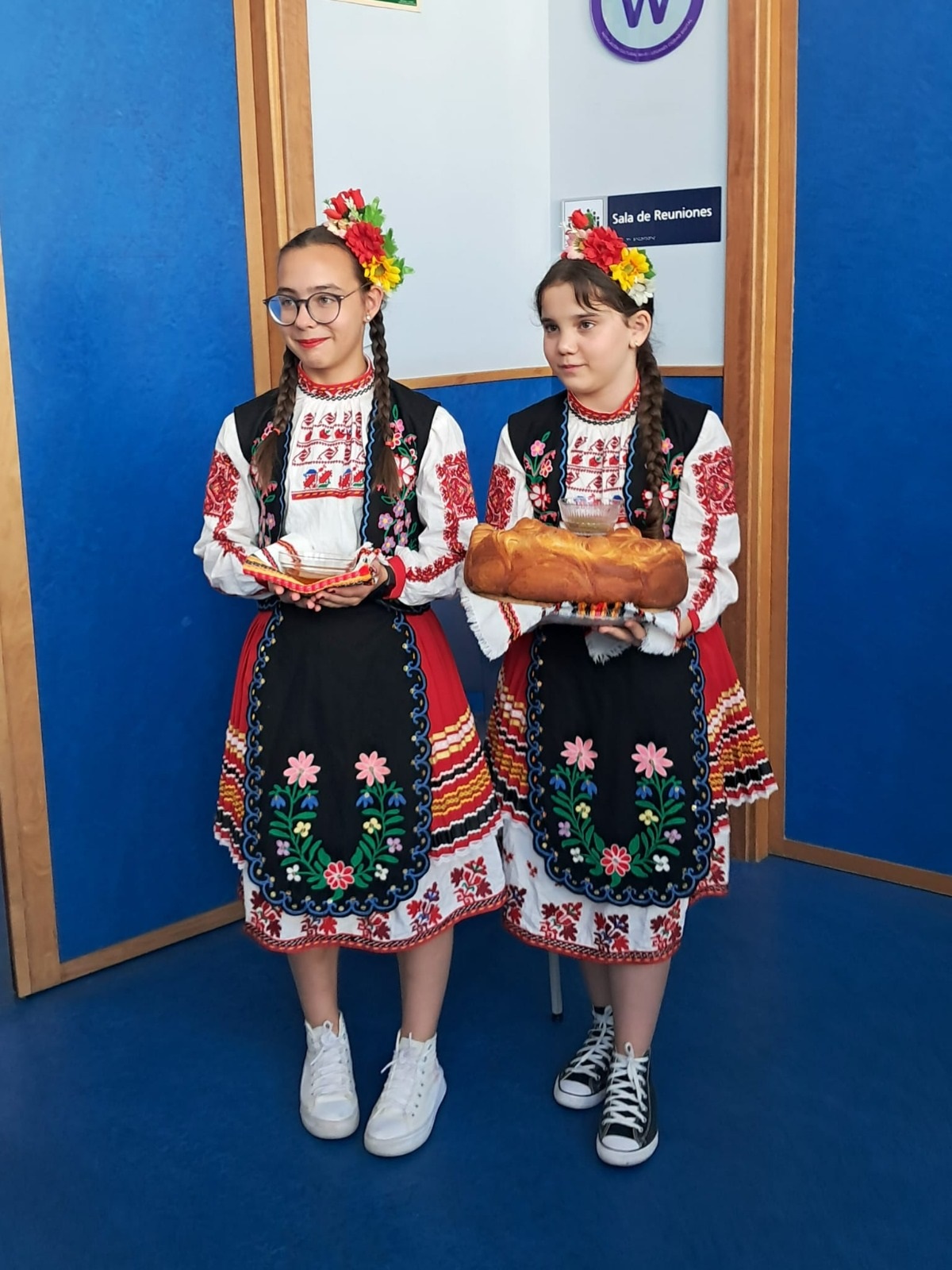 Тържество по случай закриването на учебната година и 24 май в Леганес, област Мадрид