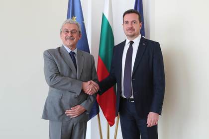 Deputy Minister Nikolay Pavlov Receives Copies of the Letters of Credence of the Newly Appointed Ambassador Extraordinary and Plenipotentiary of the Republic of Chile to the Republic of Bulgaria (with residence in Bucharest), H.E. Mr Julio Bravo